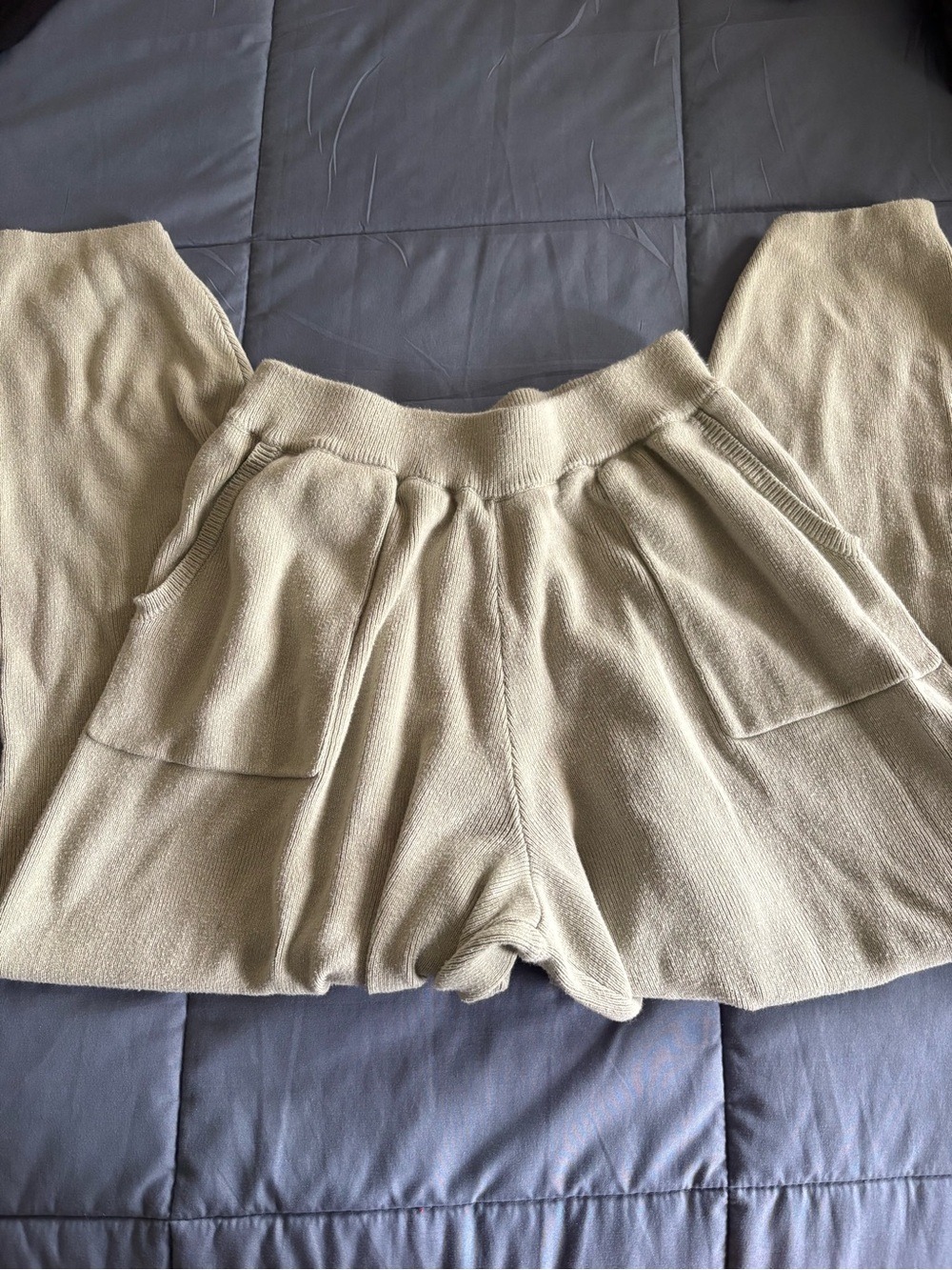 Cozy Knit Pocket Pants - Women's Light Green